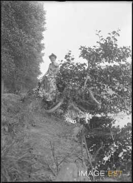 Femme au bord de la Meurthe (Jarville-la-Malgrange)